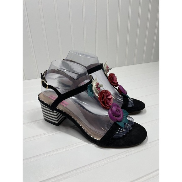 Betsey Johnson Andey Block Heel Ankle Strap Floral Sandals Size 8 - Picture 3 of 6